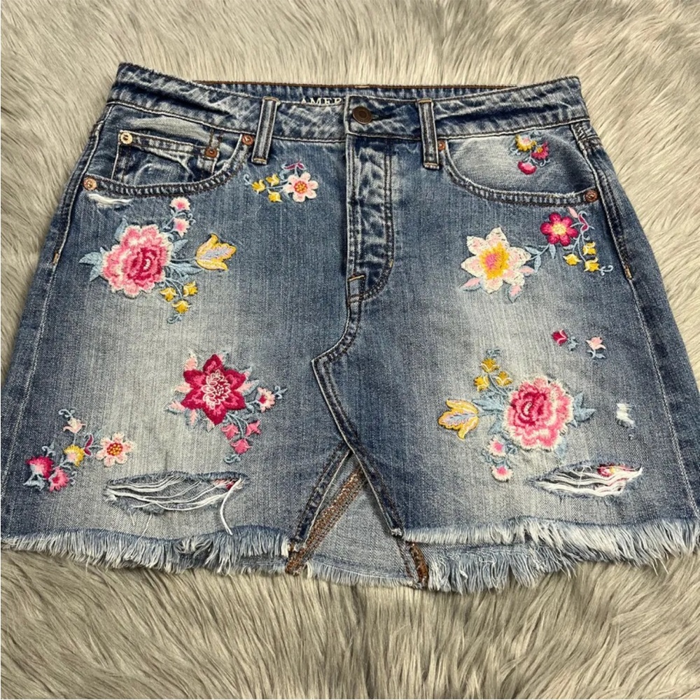 American Eagle Denim Frayed Hem Distressed Floral Embroidered Skirt